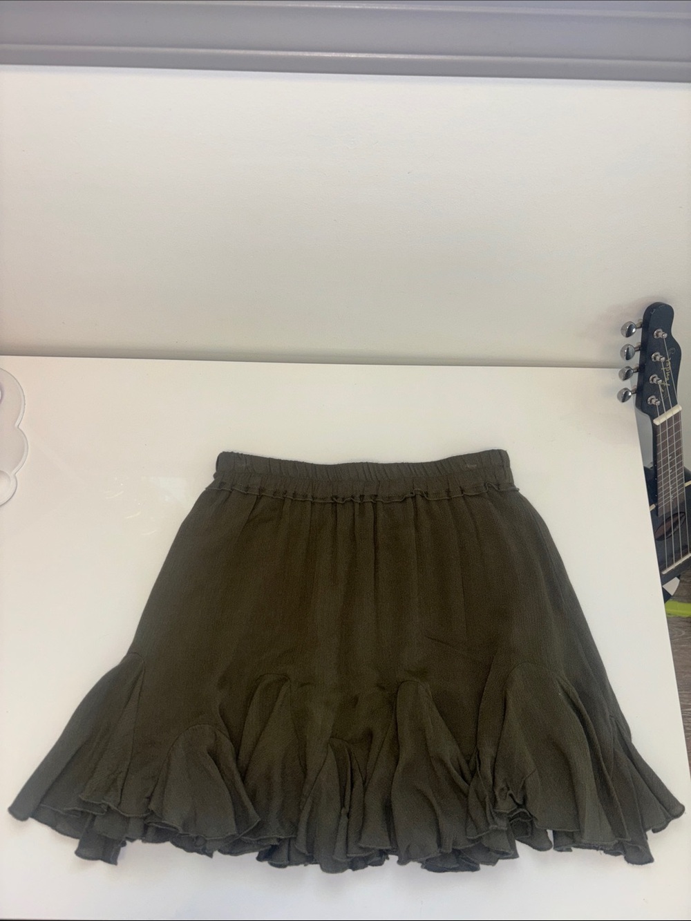 Ruffled Olive Green Mini Skirt Large flowy pleated flattering shaping NWT fall